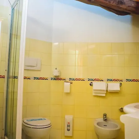 Отель La Della Regina